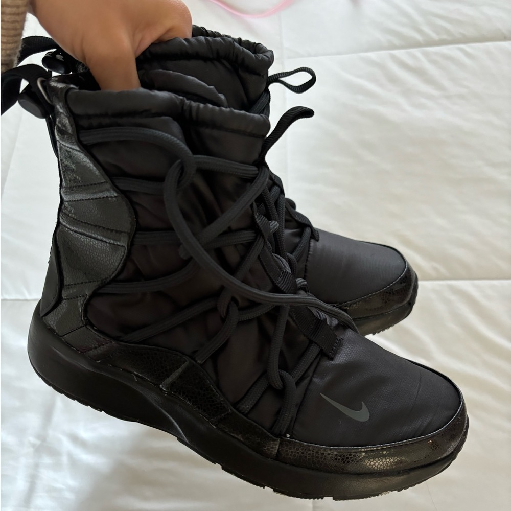 Nike Tanjun High Rise Black